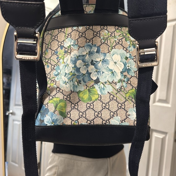 Gucci Bloom Backpack - Picture 9 of 14